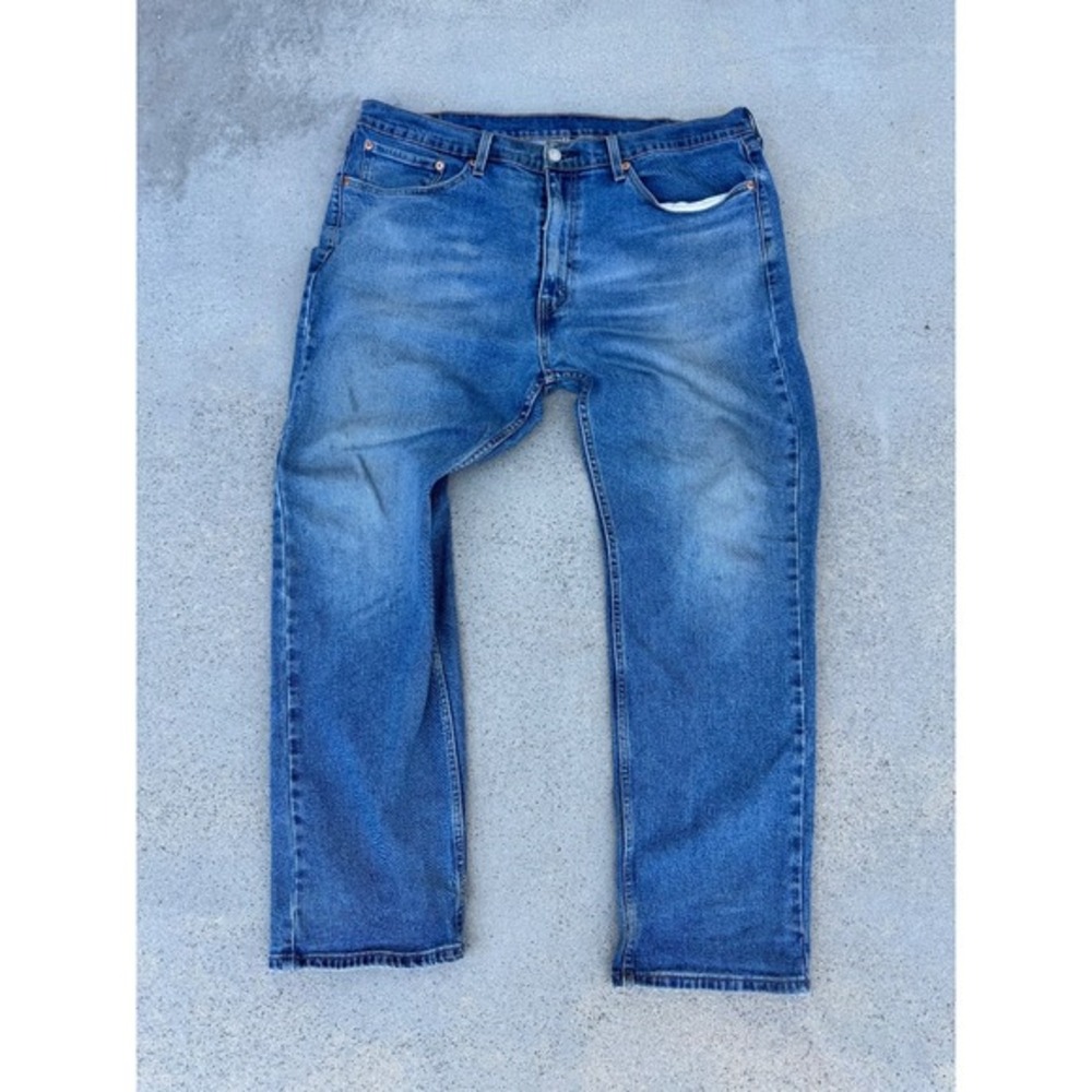 Levi's 505 Jeans Mens 38x30 Blue Straight Leg Classic Fit Medium Wash Denim‎